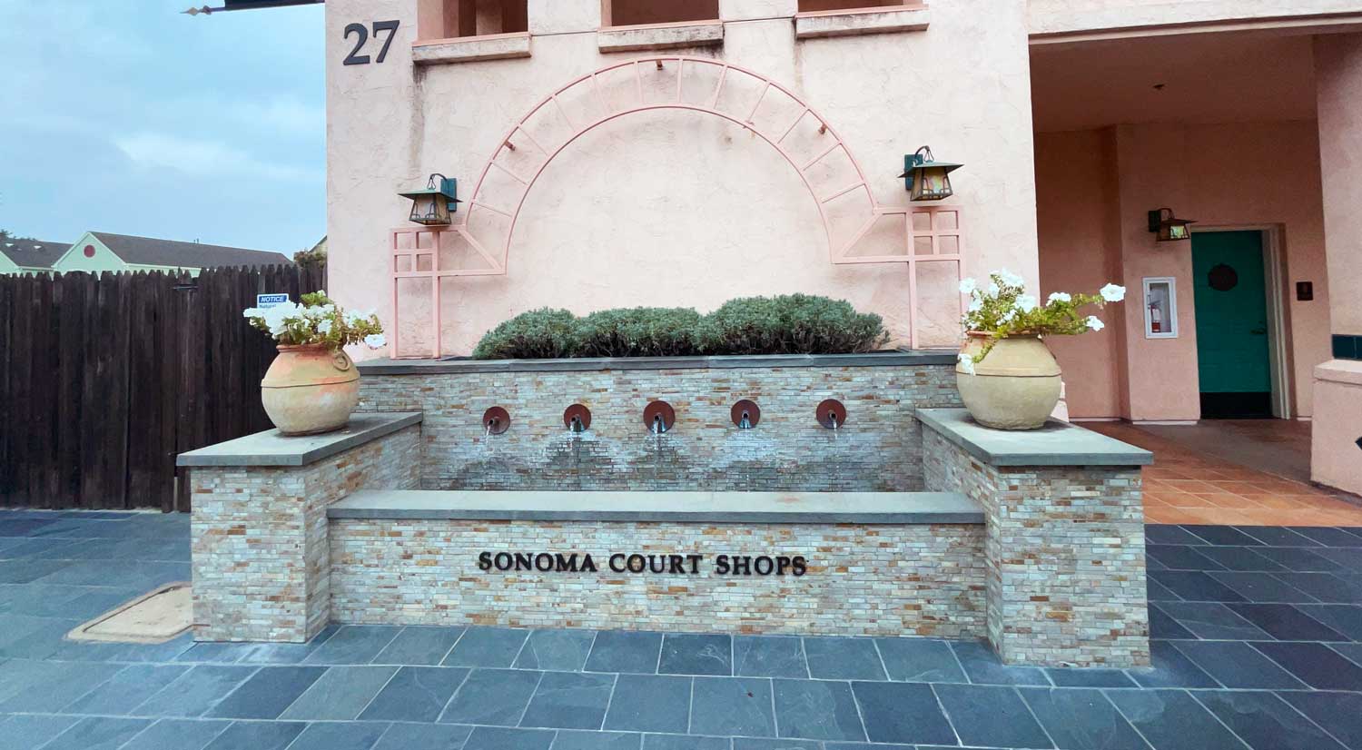 Sonoma Court Shops fountain